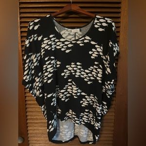 Medium Fighting Eel / Ava Sky fish top